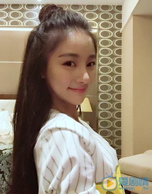 朱丽岚生活照 朱丽岚高清写真_朱丽岚高清剧照