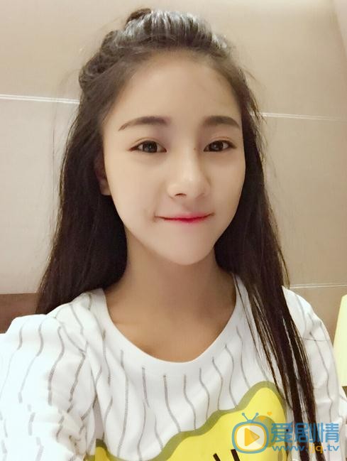 朱丽岚生活照 朱丽岚高清写真_朱丽岚高清剧照