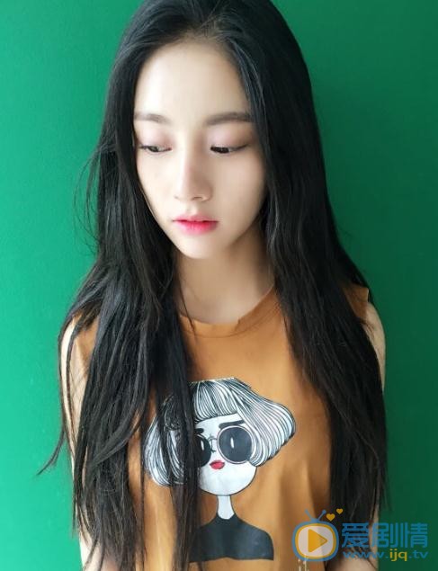 朱丽岚生活照 朱丽岚高清写真_朱丽岚高清剧照