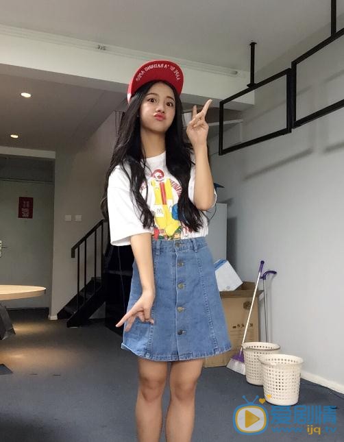 朱丽岚生活照 朱丽岚高清写真_朱丽岚高清剧照