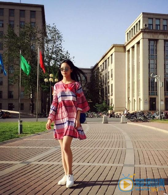 朱丽岚生活照 朱丽岚高清写真_朱丽岚高清剧照