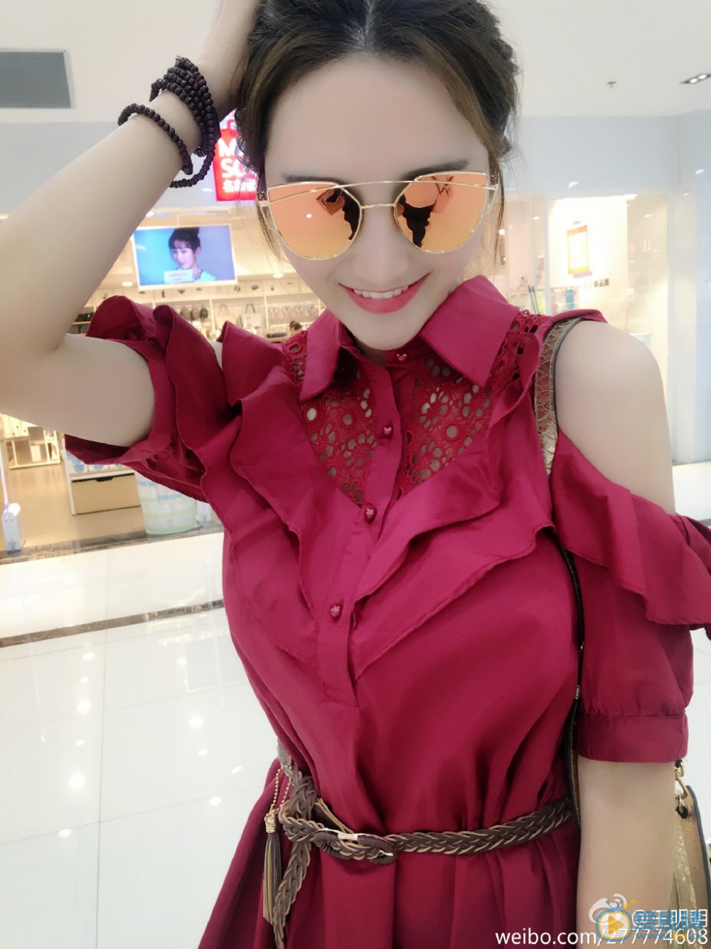 王明明街拍照写真 王明明高清写真_王明明高清剧照