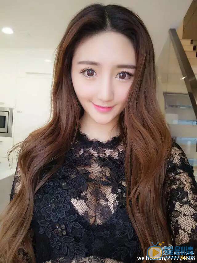 王明明俏丽写真 王明明高清写真_王明明高清剧照