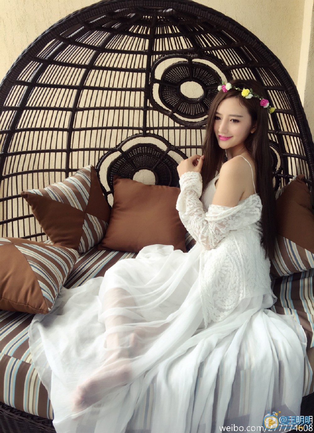 王明明俏丽写真 王明明高清写真_王明明高清剧照