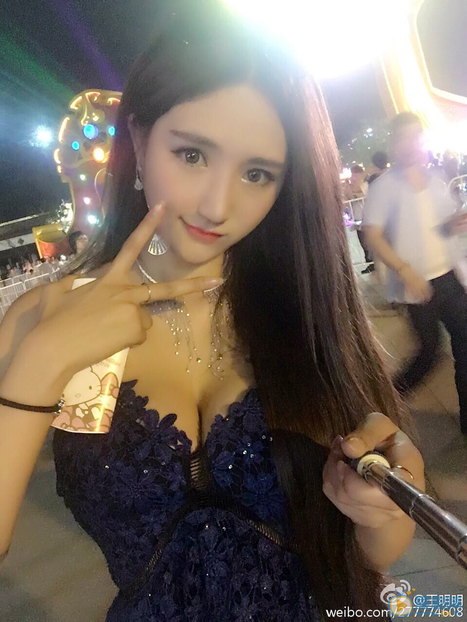 王明明俏丽写真 王明明高清写真_王明明高清剧照