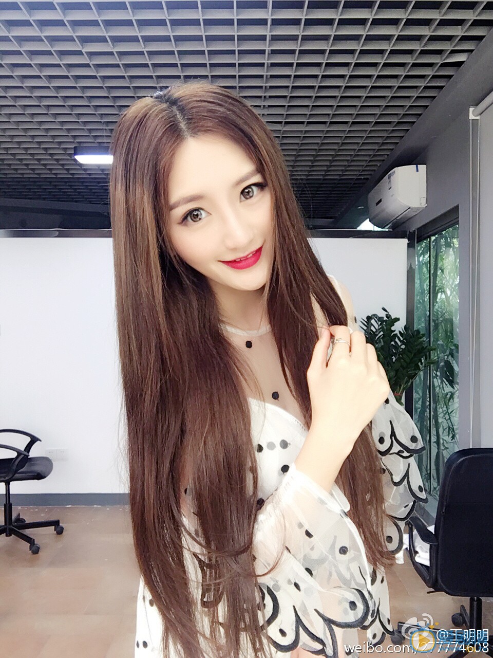 王明明性感写真 王明明高清写真_王明明高清剧照