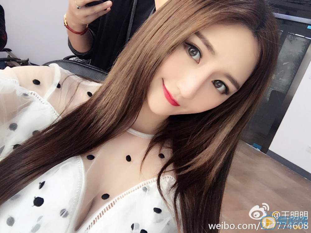 王明明性感写真 王明明高清写真_王明明高清剧照