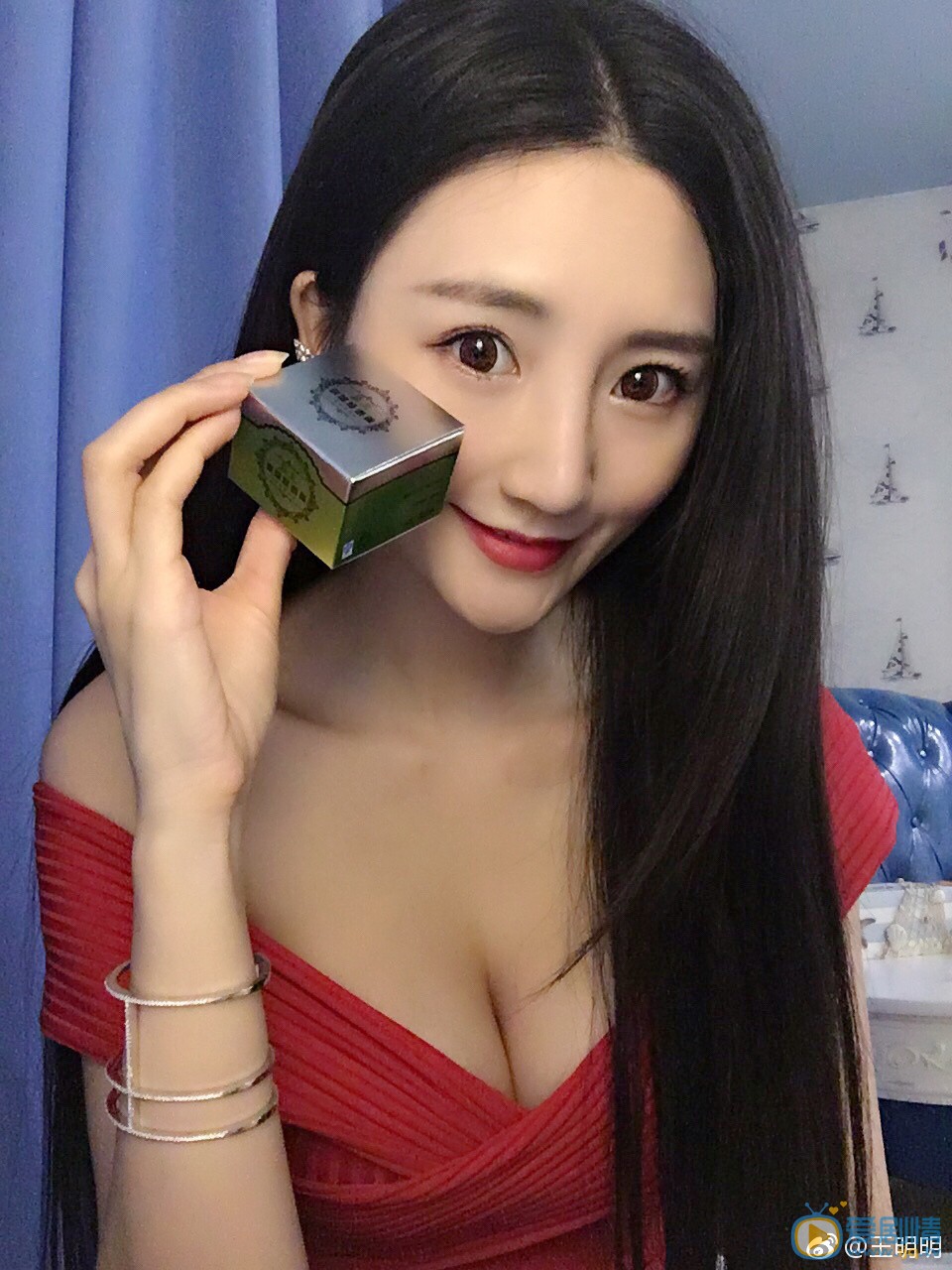 王明明清纯写真 王明明高清写真_王明明高清剧照