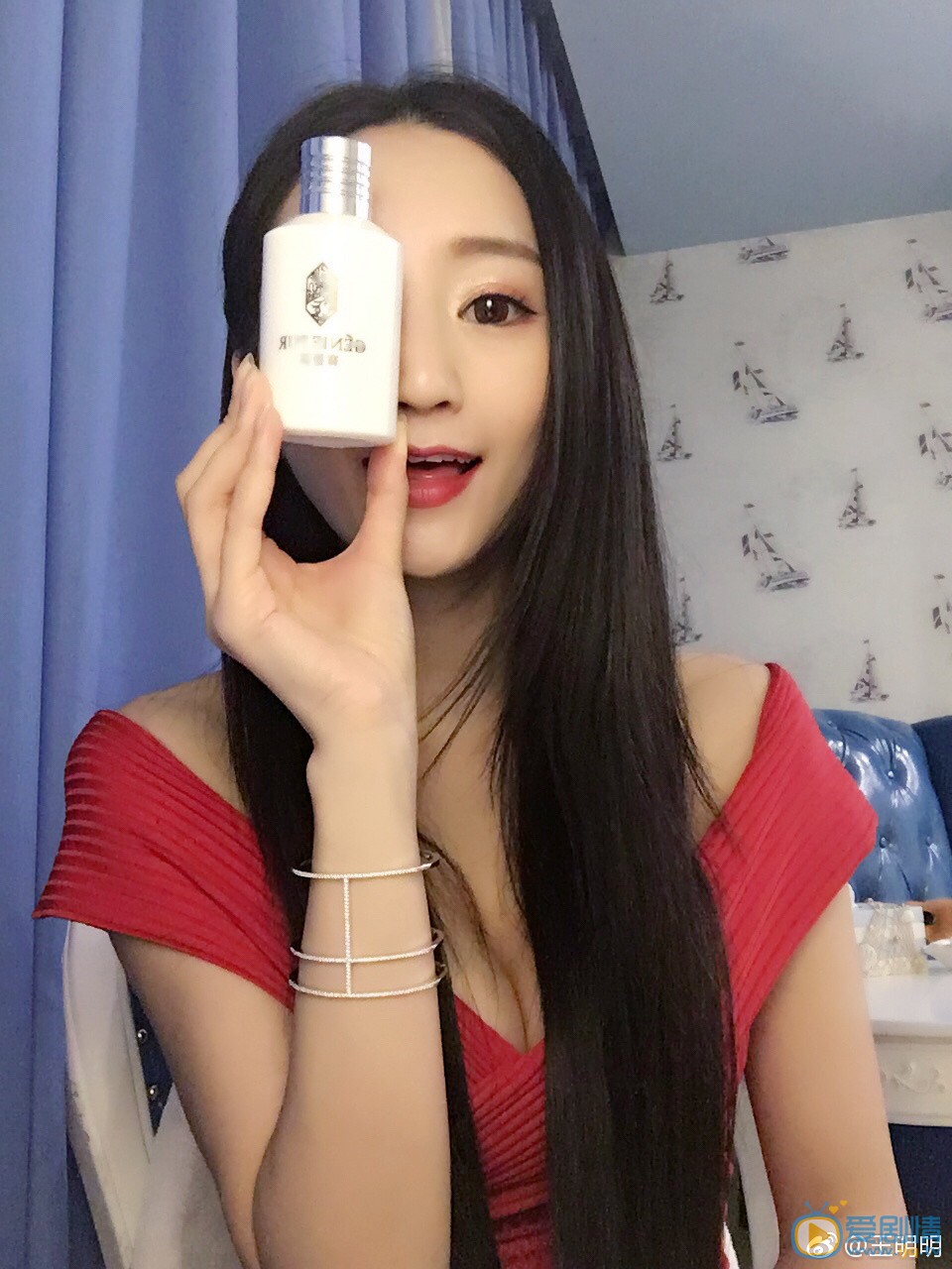 王明明清纯写真 王明明高清写真_王明明高清剧照