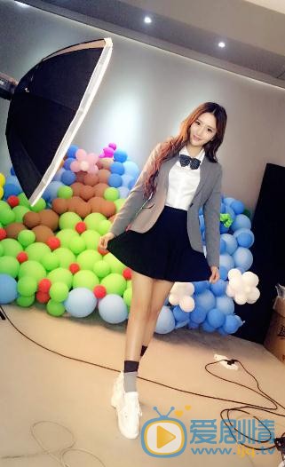 王明明参加活动写真 王明明高清写真_王明明高清剧照