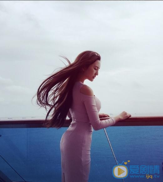 王明明广告写真 王明明高清写真_王明明高清剧照