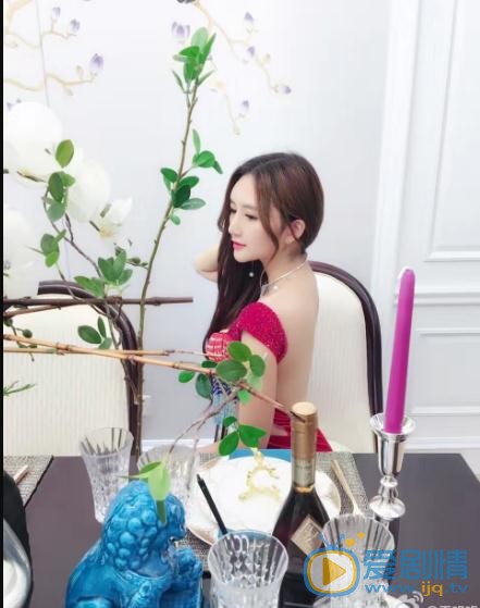 王明明广告写真 王明明高清写真_王明明高清剧照