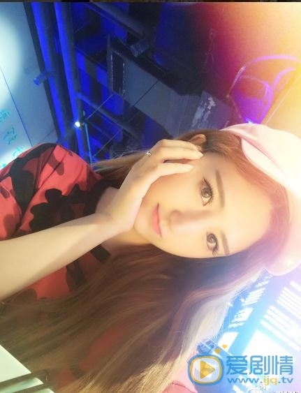 王明明片场照写真 王明明高清写真_王明明高清剧照