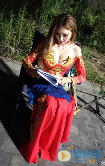王明明片场照写真 王明明高清写真_王明明高清剧照