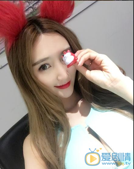 王明明片场照写真 王明明高清写真_王明明高清剧照