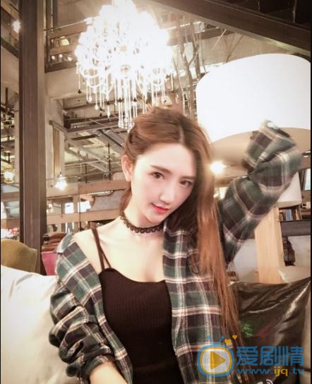 王明明文艺照写真 王明明高清写真_王明明高清剧照