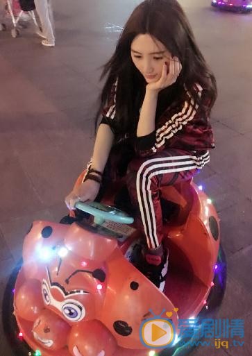 王明明文艺照写真 王明明高清写真_王明明高清剧照
