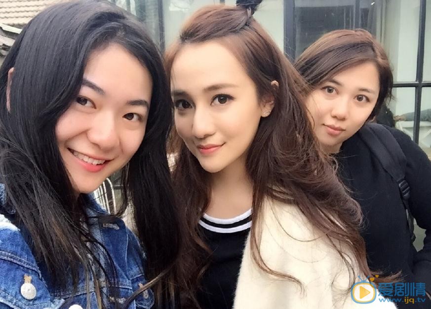 景瓷与人合照 景瓷高清写真_景瓷高清剧照