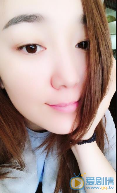 龙梅子生活照 龙梅子高清写真_龙梅子高清剧照