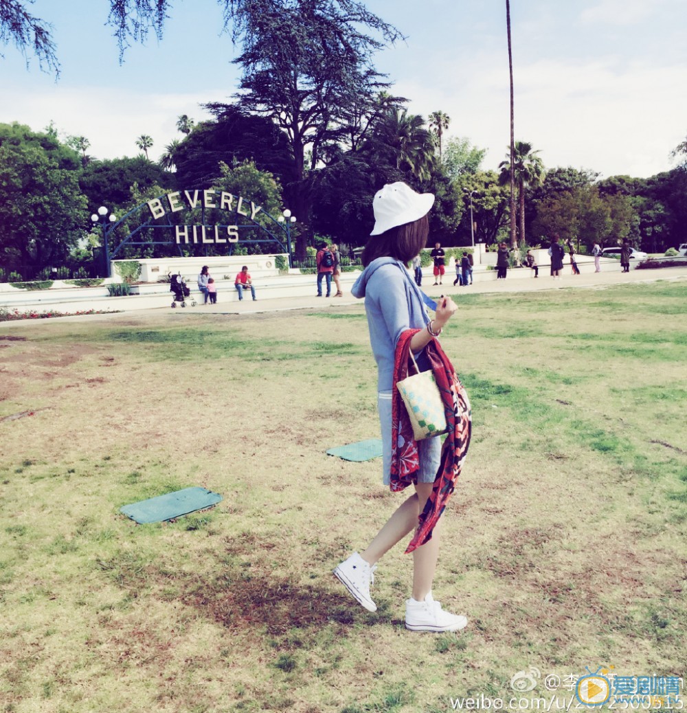 李梦颖街拍照写真 李梦颖高清写真_李梦颖高清剧照