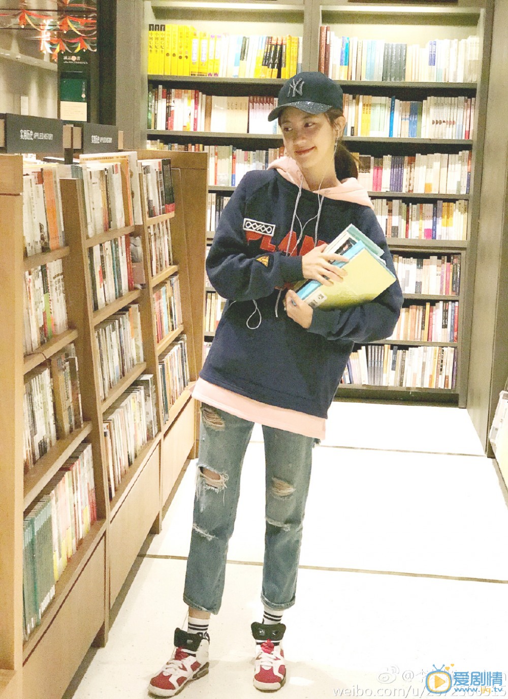 李梦颖校园照写真 李梦颖高清写真_李梦颖高清剧照