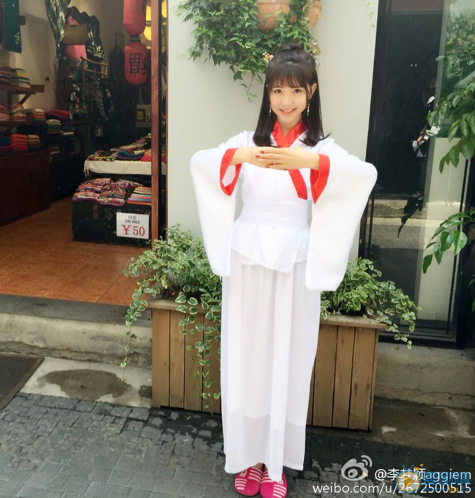 李梦颖校园照写真 李梦颖高清写真_李梦颖高清剧照