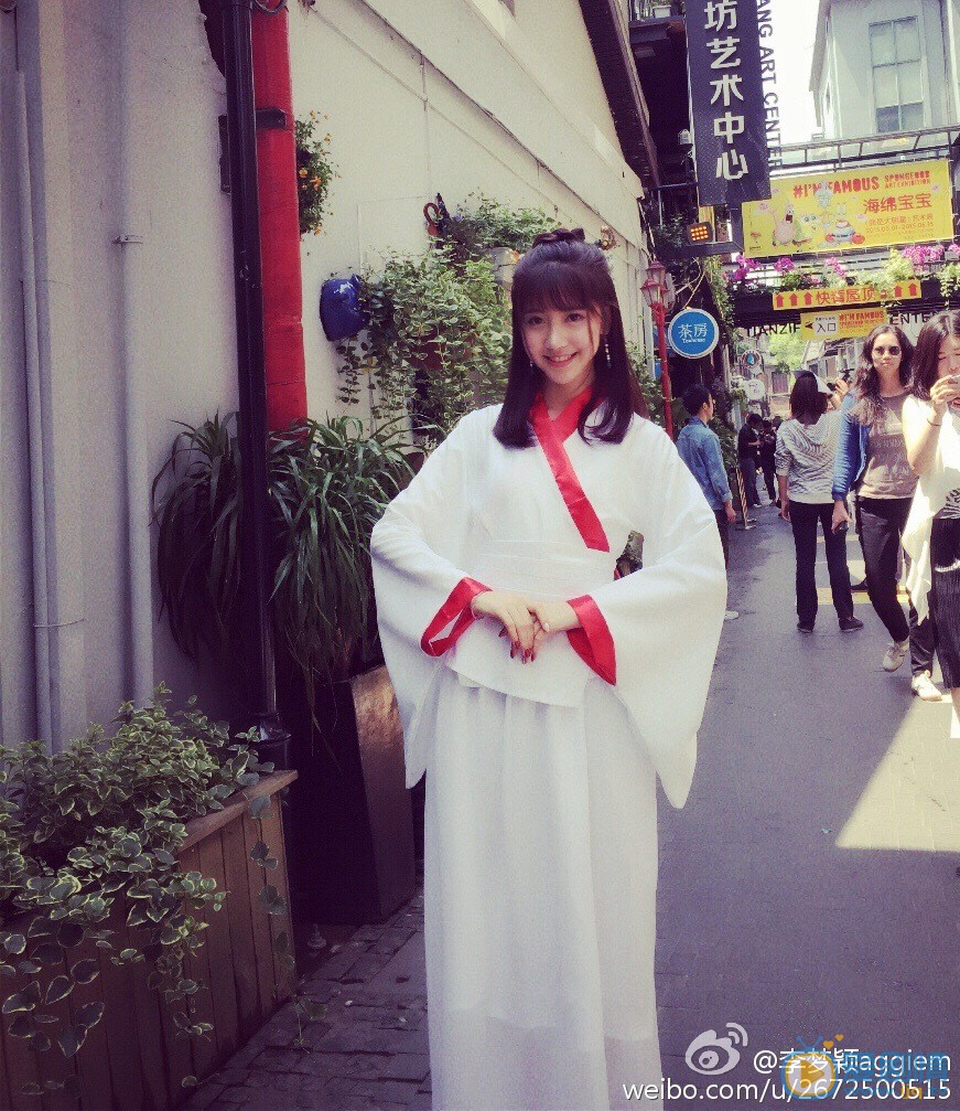 李梦颖校园照写真 李梦颖高清写真_李梦颖高清剧照