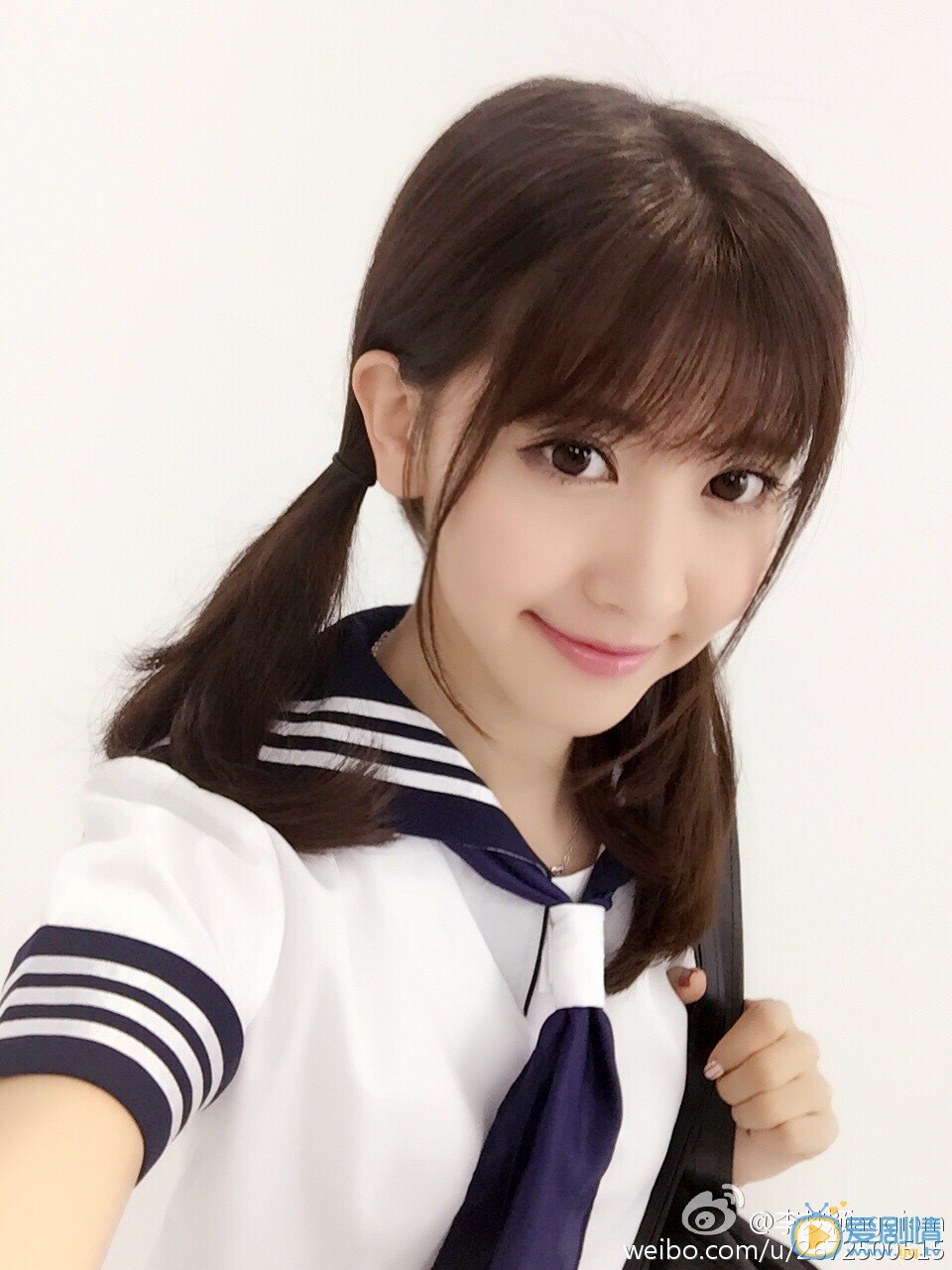 李梦颖校园照写真 李梦颖高清写真_李梦颖高清剧照