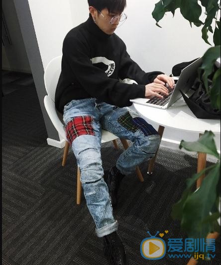 马伯骞街拍写真 马伯骞高清写真_马伯骞高清剧照