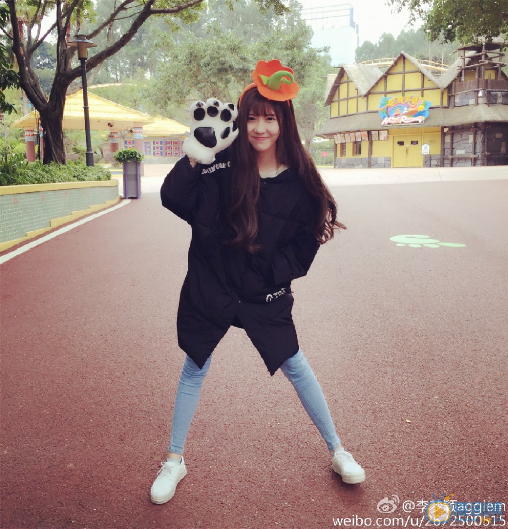 李梦颖校园照写真 李梦颖高清写真_李梦颖高清剧照