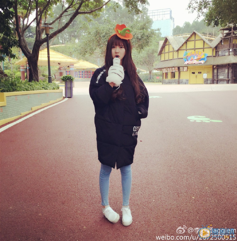 李梦颖校园照写真 李梦颖高清写真_李梦颖高清剧照