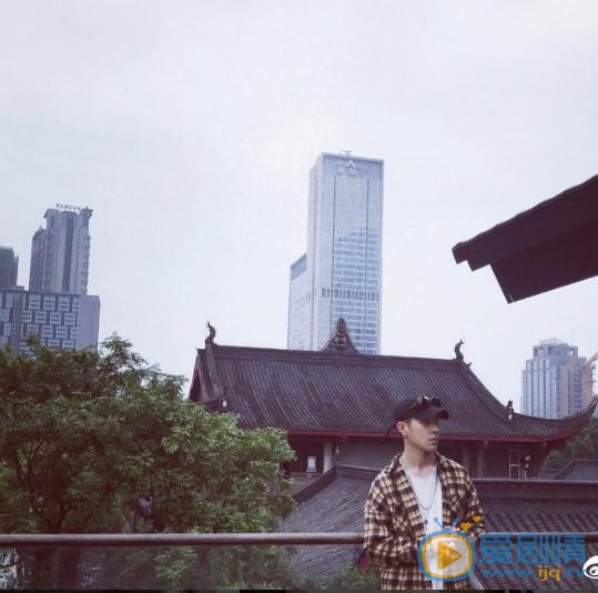 马伯骞街拍写真 马伯骞高清写真_马伯骞高清剧照