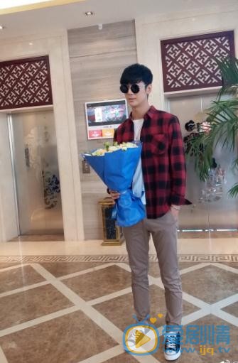 李鹤早期照 李鹤高清写真_李鹤高清剧照