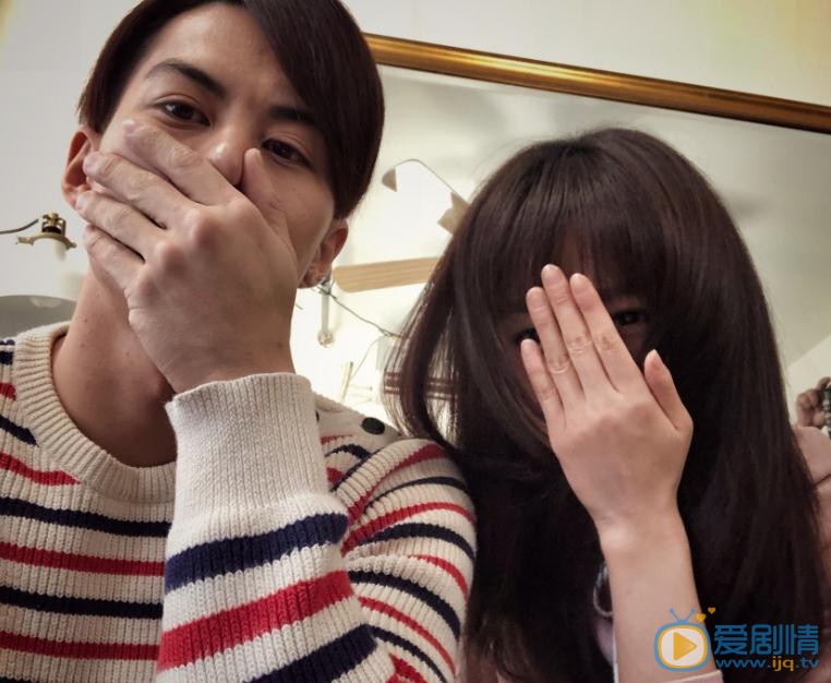 李思函与人合照 李思函高清写真_李思函高清剧照