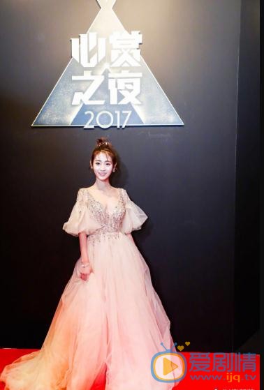 邢菲晚礼服照写真 邢菲高清写真_邢菲高清剧照