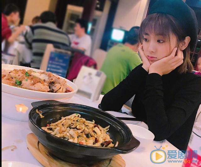 邢菲街拍写真 邢菲高清写真_邢菲高清剧照