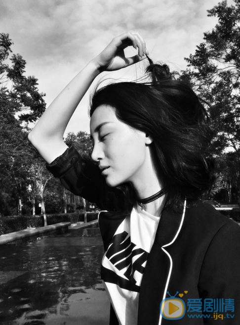 陈雅斓黑白写真 陈雅斓高清写真_陈雅斓高清剧照