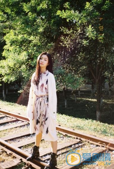 陈娅安文艺写真 陈娅安高清写真_陈娅安高清剧照