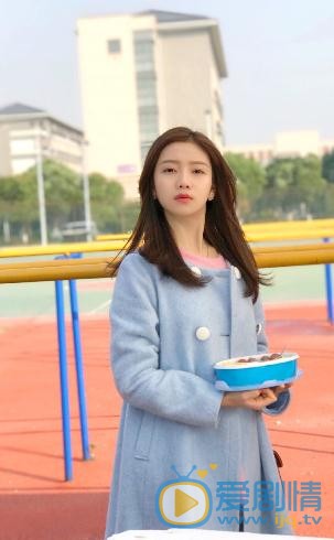 陈娅安雪景写真 陈娅安高清写真_陈娅安高清剧照