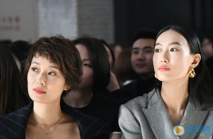 电视剧女强大俱乐部剧情介绍