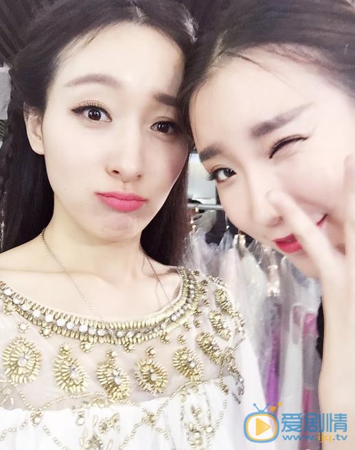 李智雪与人合照 李智雪高清写真_李智雪高清剧照