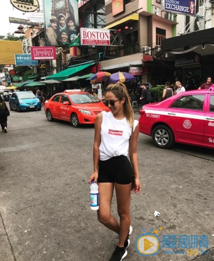 安紫依街拍写真 安紫依高清写真_安紫依高清剧照