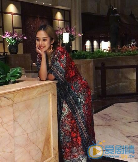 安紫依街拍写真 安紫依高清写真_安紫依高清剧照