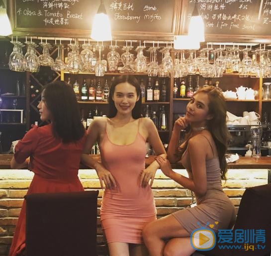 安紫依街拍写真 安紫依高清写真_安紫依高清剧照