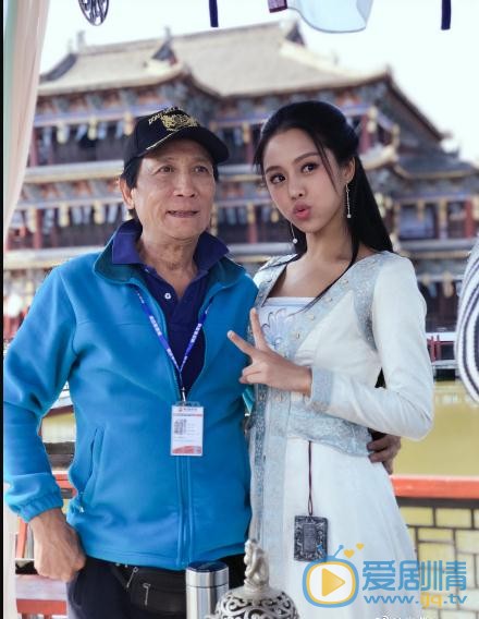 安紫依片场照写真