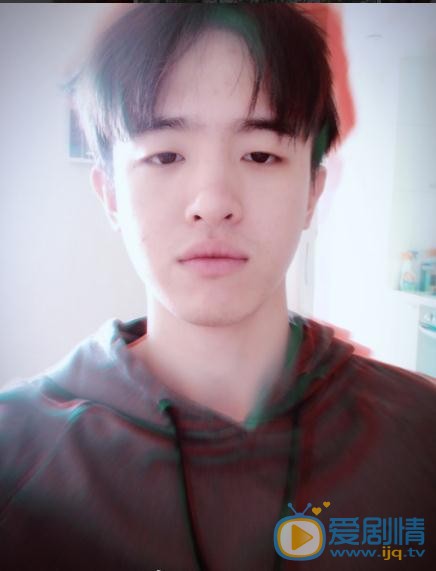 叶子诚高清写真_叶子诚高清剧照