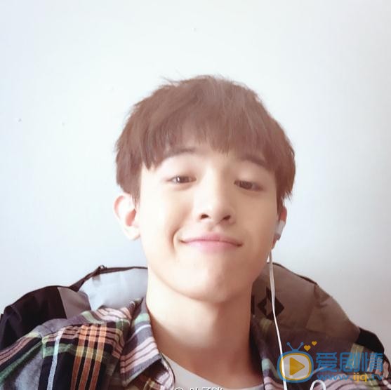 叶子诚高清写真_叶子诚高清剧照