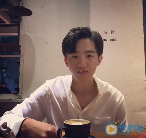 叶子诚高清写真_叶子诚高清剧照