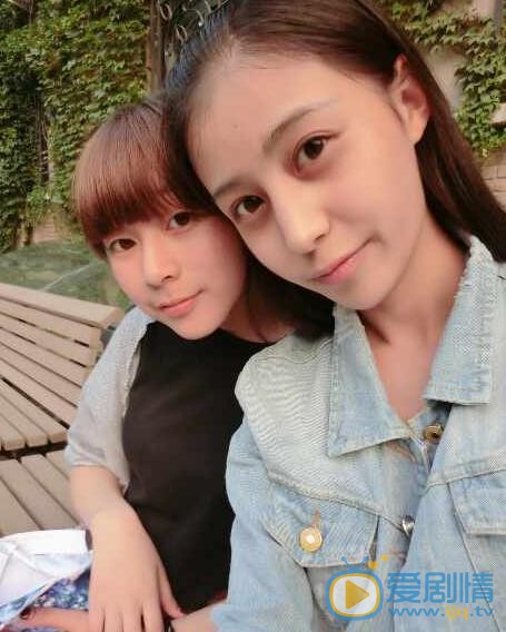 姜星呈与人合照 姜星呈高清写真_姜星呈高清剧照