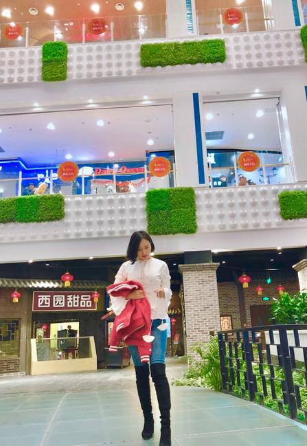 杨亭生活照 杨亭高清写真_杨亭高清剧照
